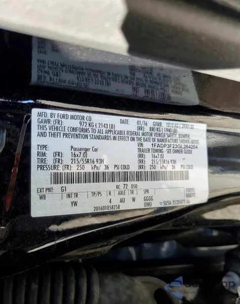 2016 Ford Focus Se z USA, uszkodzony, nr VIN 1FADP3F23GL264254